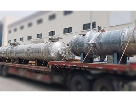 คอลัมน์กลั่น (ไทเทเนียม)