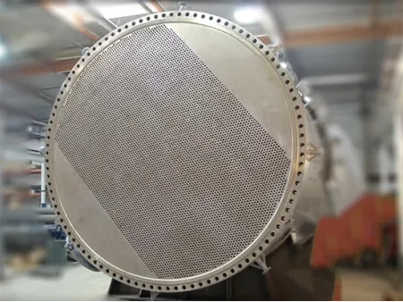 เครื่องแลกเปลี่ยนความร้อนแบบเปลือกและท่อ (ไทเทเนียม)